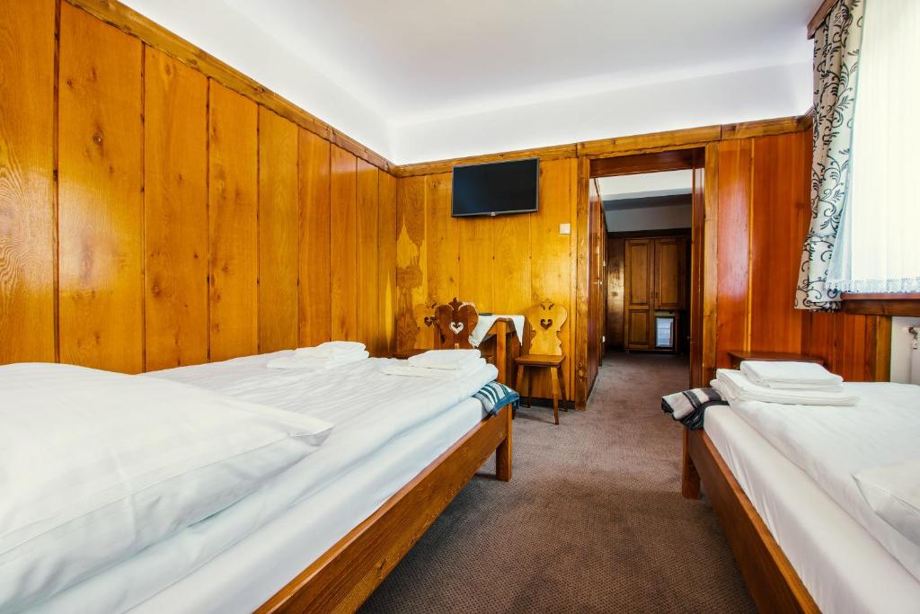 DW Kościelec - Triple Room With Terrace