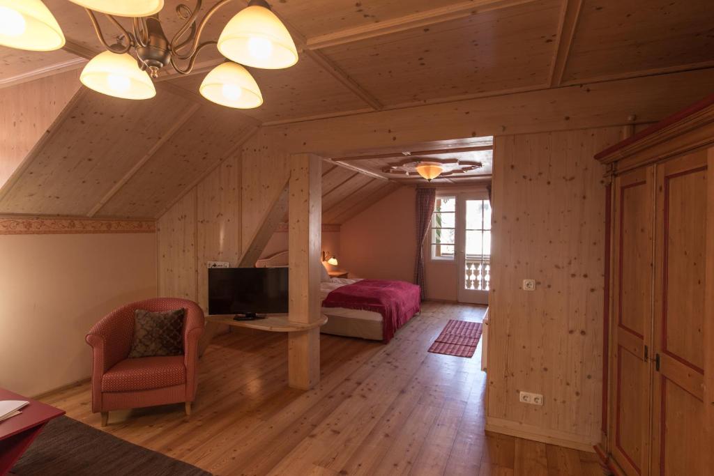 Hotel Kaiservilla - 8