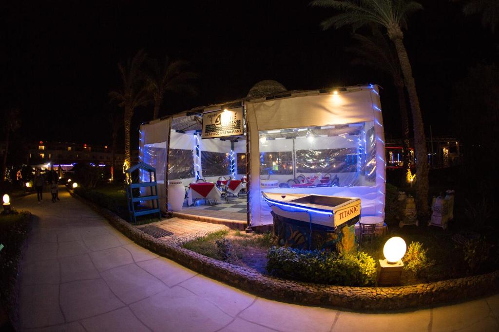 Titanic Aqua Park Resort - Families and Couples only - 15