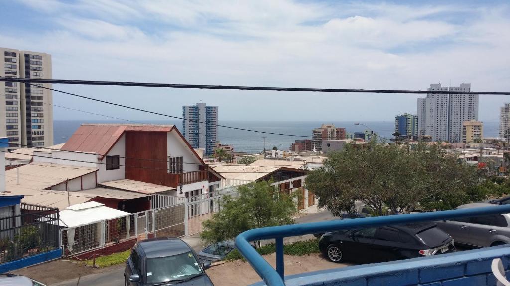 - Balcón con vistas a la ciudad en Homestay Iquique, en Iquique