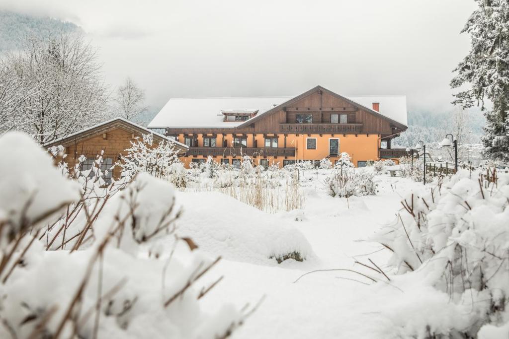 Obiekt Hotel Burgfrieden zimą