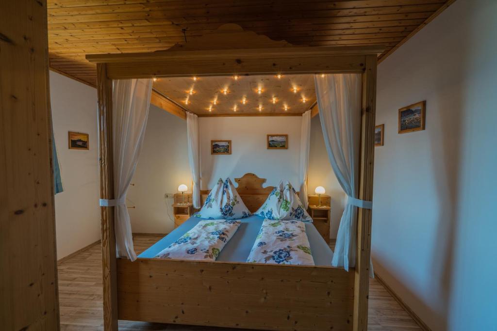 Postel nebo postele na pokoji v ubytování Apartment Christine