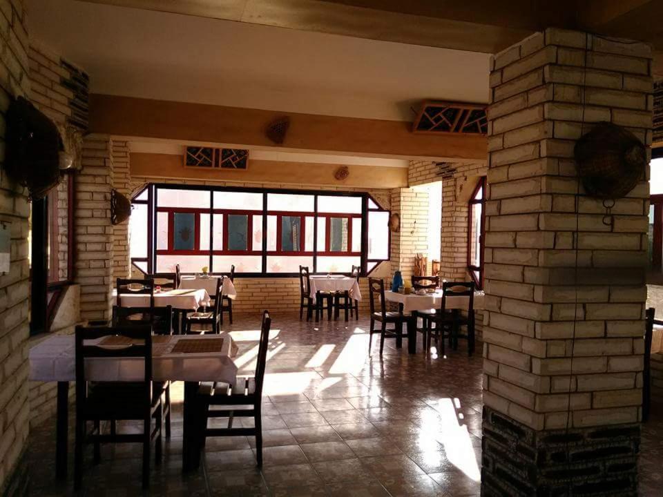 Restaurace v ubytování Monica Hotel