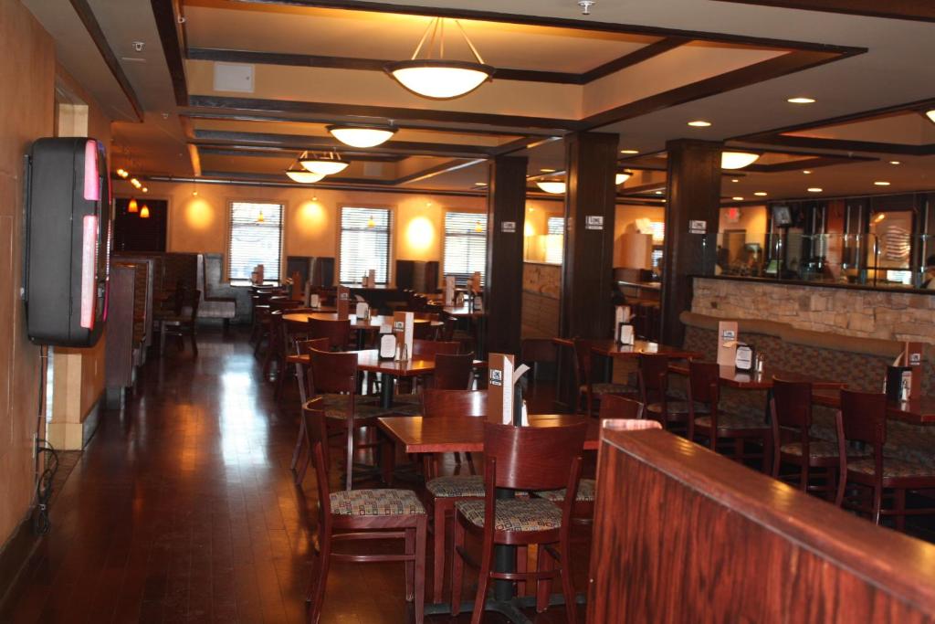 Waynebrook Inn photo