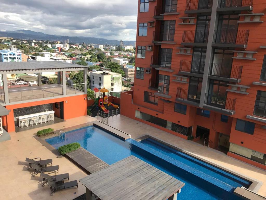 View ng pool sa Portovita Towers o sa malapit
