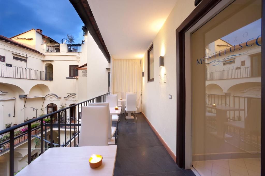Balkón nebo terasa v ubytování Palazzo Montefusco