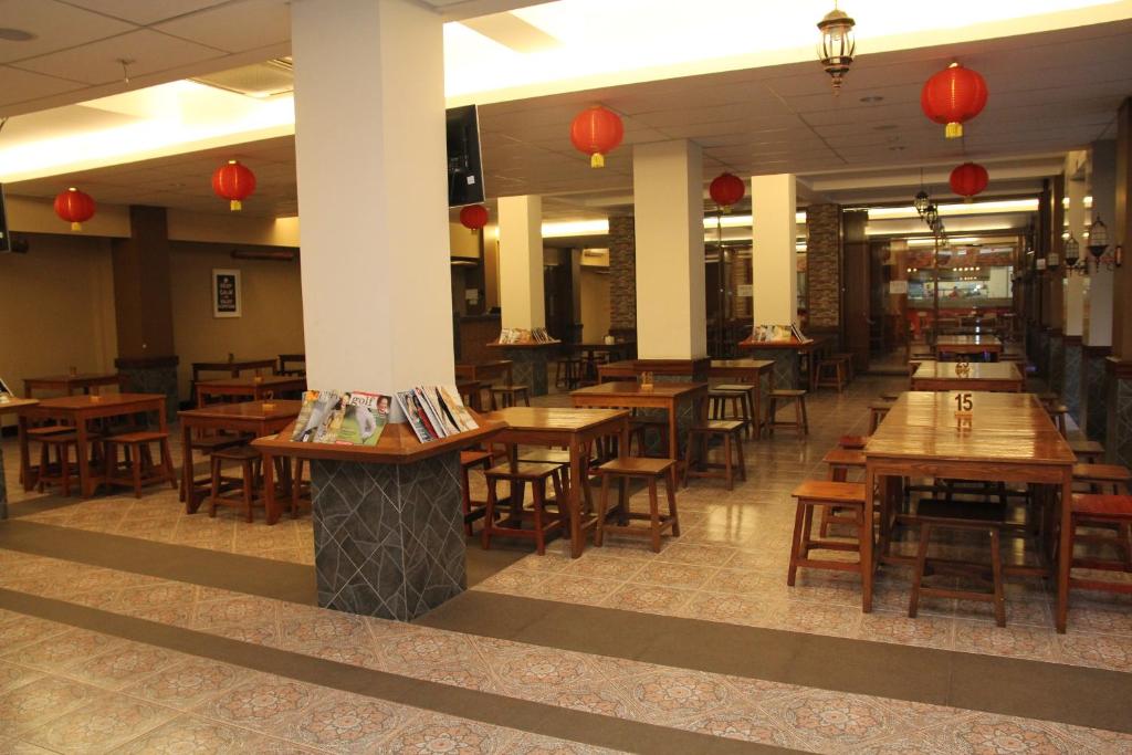 Restoran atau tempat makan lain di RedDoorz Plus near Soekarno Hatta Airport 2