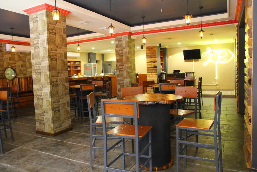 Restoran atau tempat makan lain di RedDoorz Plus near Soekarno Hatta Airport 2