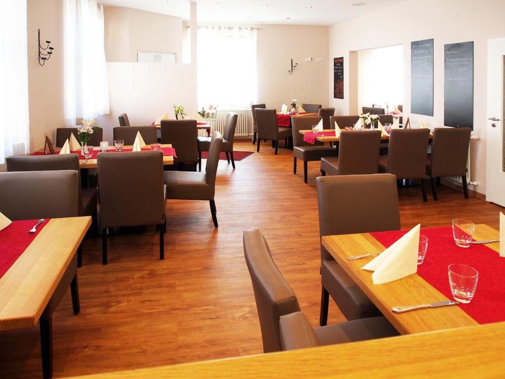 Restaurace v ubytování Gasthof Schillereck