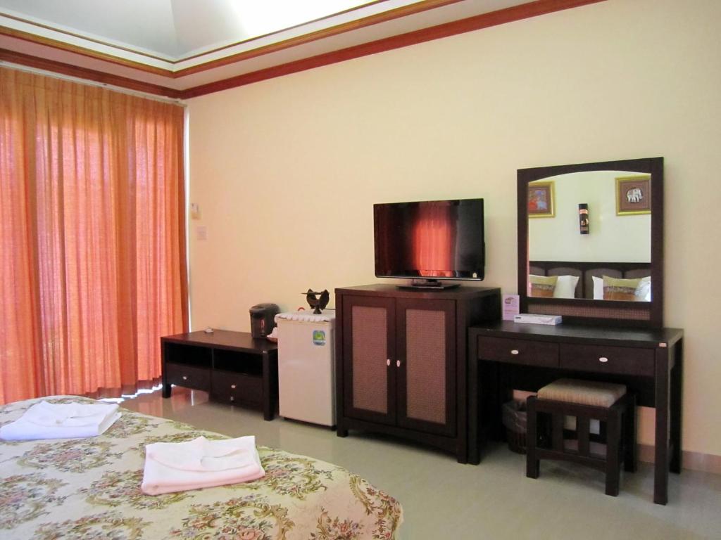 Lanta IL Mare Beach Resort - 2