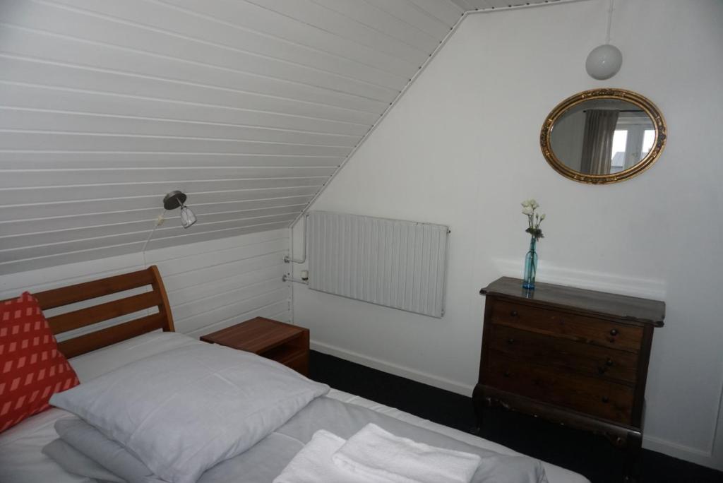 Postel nebo postele na pokoji v ubytování B&B by the Sea Hirtshals