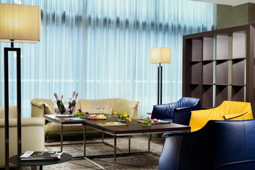 UNA Hotels San Vitale Bologna - Resim 11