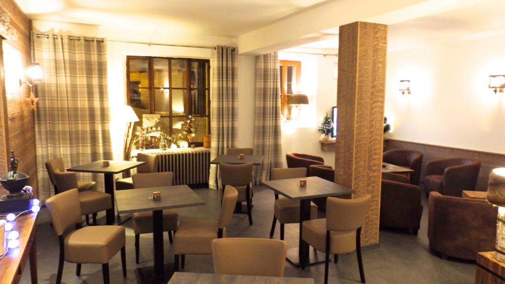 Posezení v ubytování Hôtel Viallet