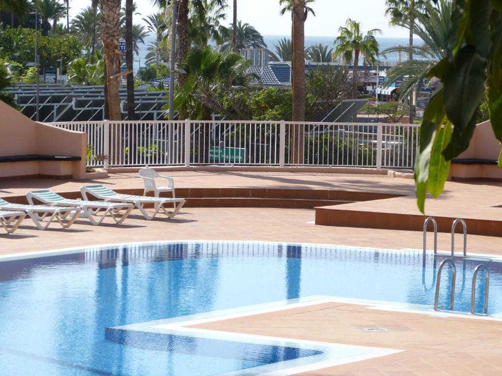 The swimming pool at or close to Ocean View Apartment By Suncanarias