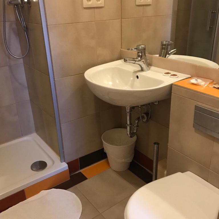 Koupelna v ubytování Hotel Podzamcze