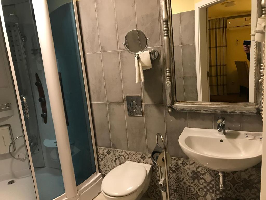 Koupelna v ubytování Hotel Podzamcze