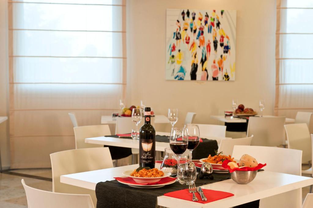 My One Hotel Bologna - Resim 23