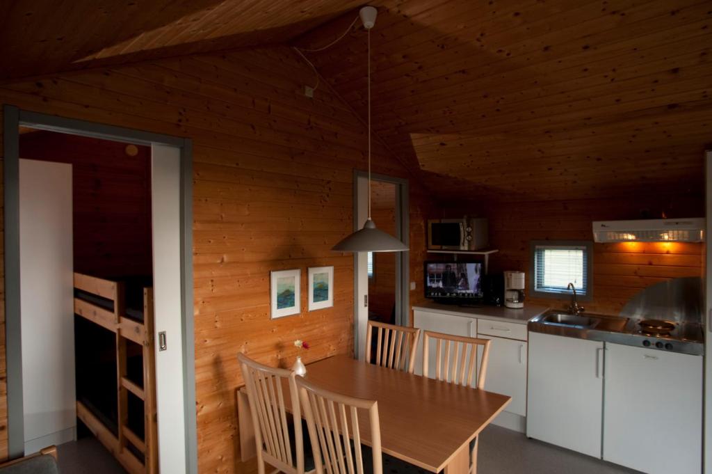 Kuchyň nebo kuchyňský kout v ubytování Frederikshavn Nordstrand Camping & Cottages