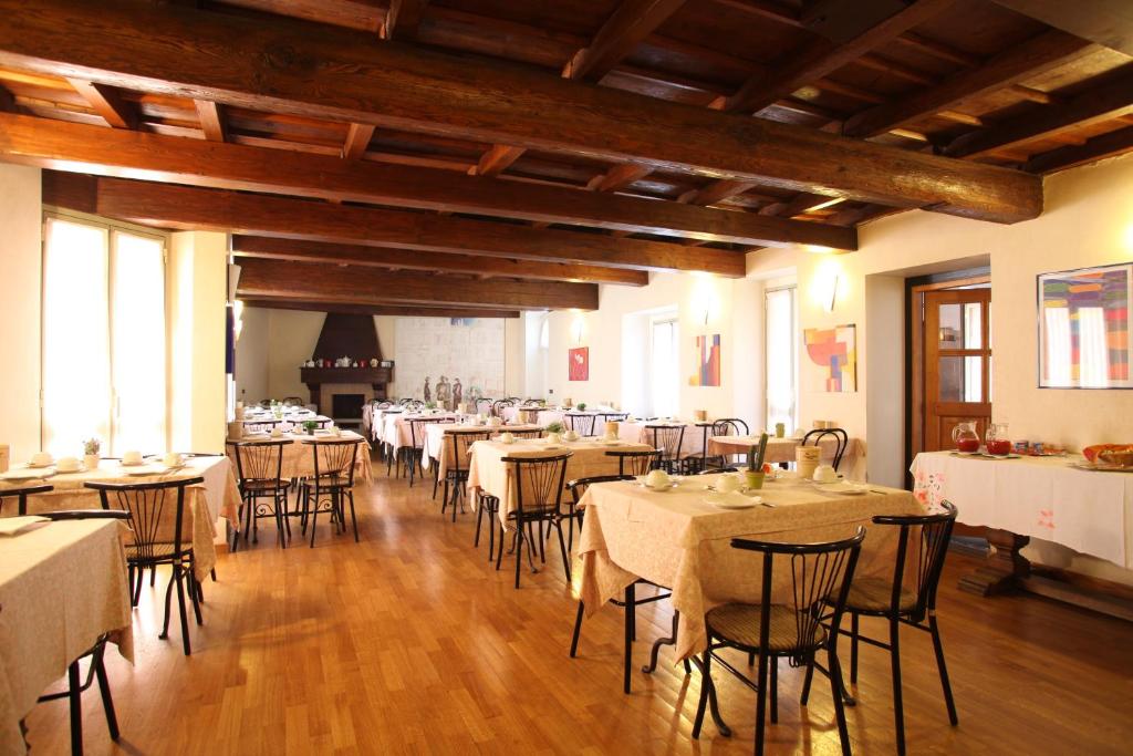 Restaurace v ubytování Intra Hotel