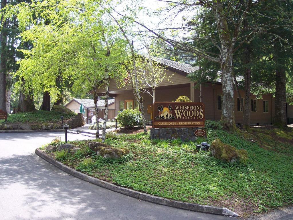 Zahrada ubytování Whispering Woods Resort