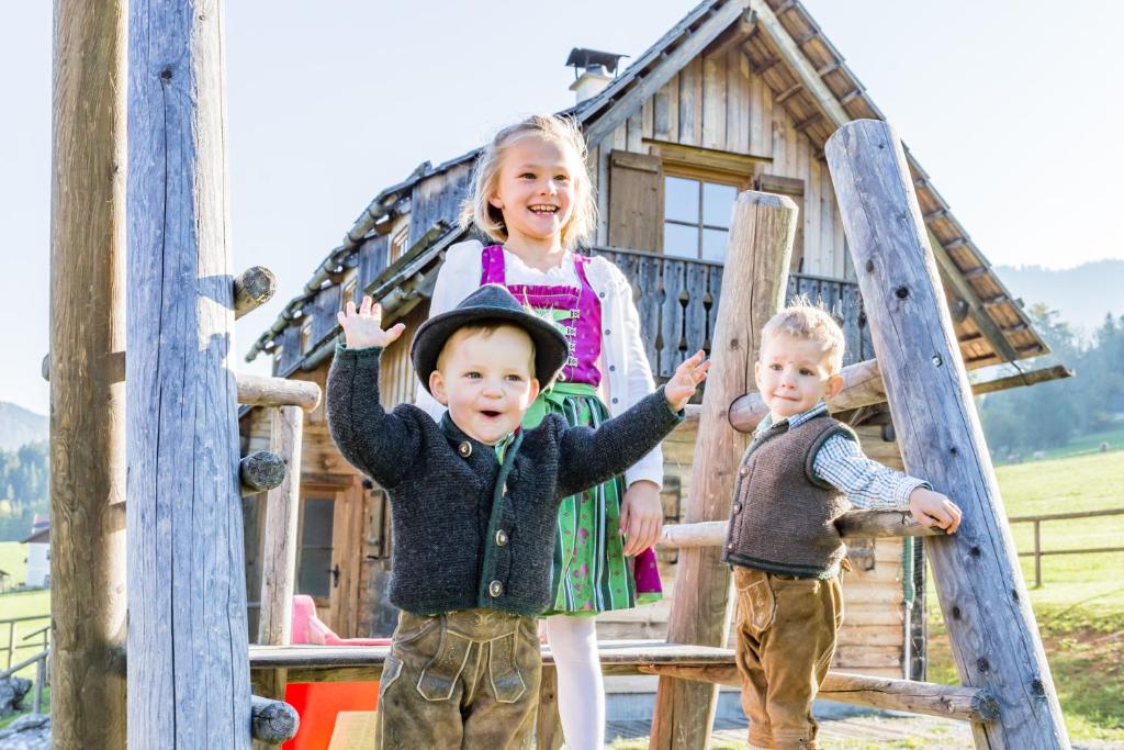 Majutusasutuses Feriendorf Lassing-Hochkar peatuvad lapsed