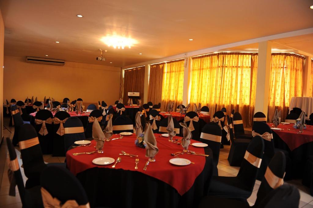 Restaurace v ubytování Ramada Katunayake