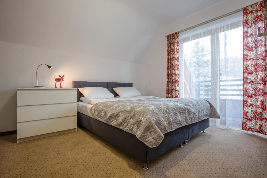 Tybet Domki i Apartamenty - Five-Bedroom Chalet With Shower