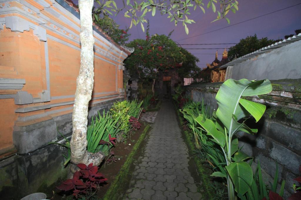 Zahrada ubytování Teba Jati Guest House