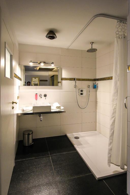 Koupelna v ubytování SOLEWERK Hotel