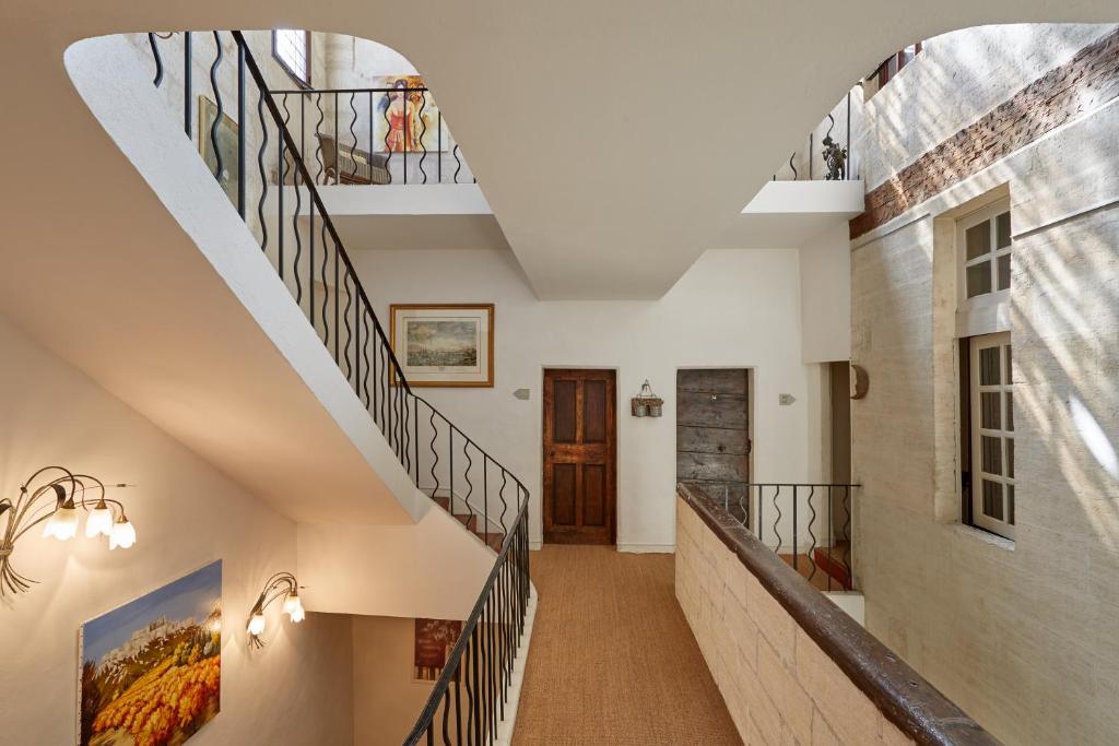 Fotografie z fotogalerie ubytování Hotel De L'Atelier v destinaci Villeneuve-lès-Avignon