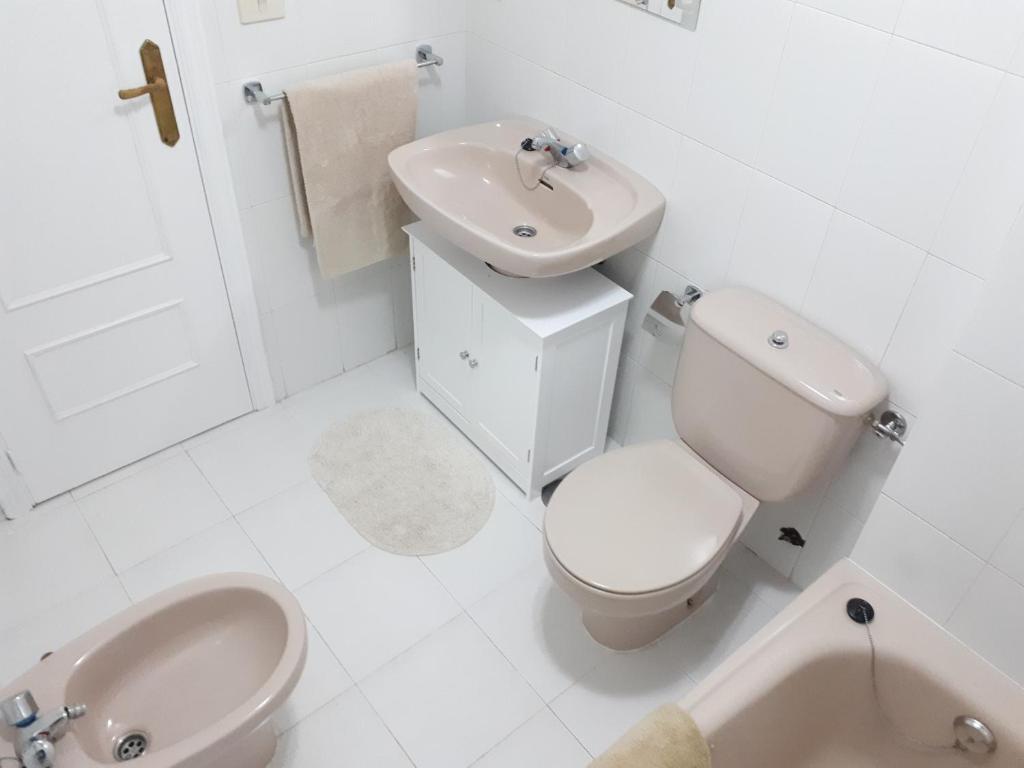 A bathroom at Piso Camino de Santiago 2