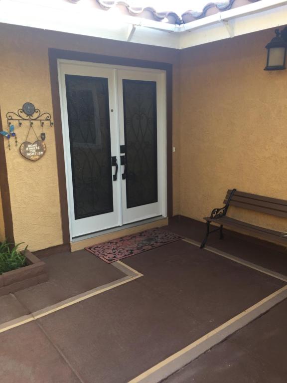 Beautiful Foothill Home - Deluxe Queen Room