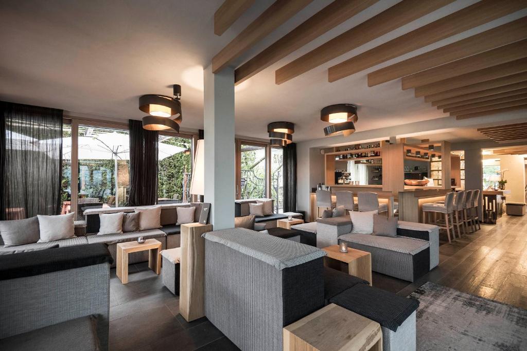 Posezení v ubytování Das Panorama Designhotel