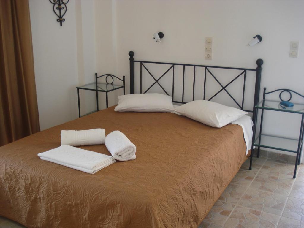 Ein Bett oder Betten in einem Zimmer der Unterkunft Iron House