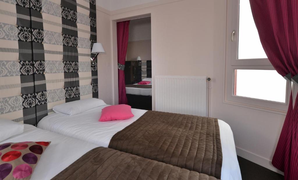 Hotel Des Bains - Superior Family Room With Side Sea View