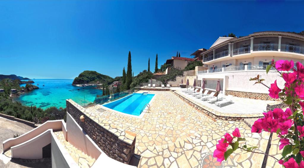 Piscina di Platakia Blu o nelle vicinanze
