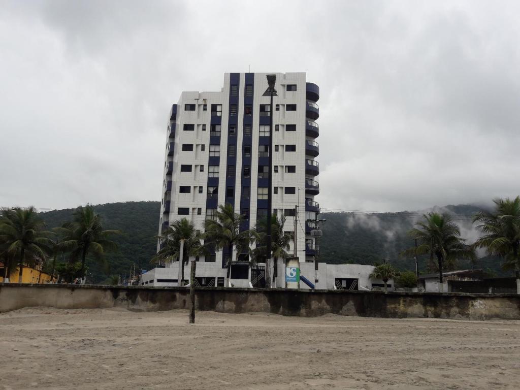 Apartamento em Solemar