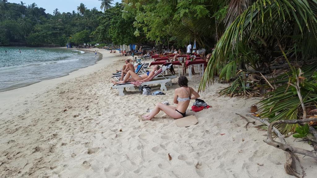 Indunil place hiriketiya with pool - 2