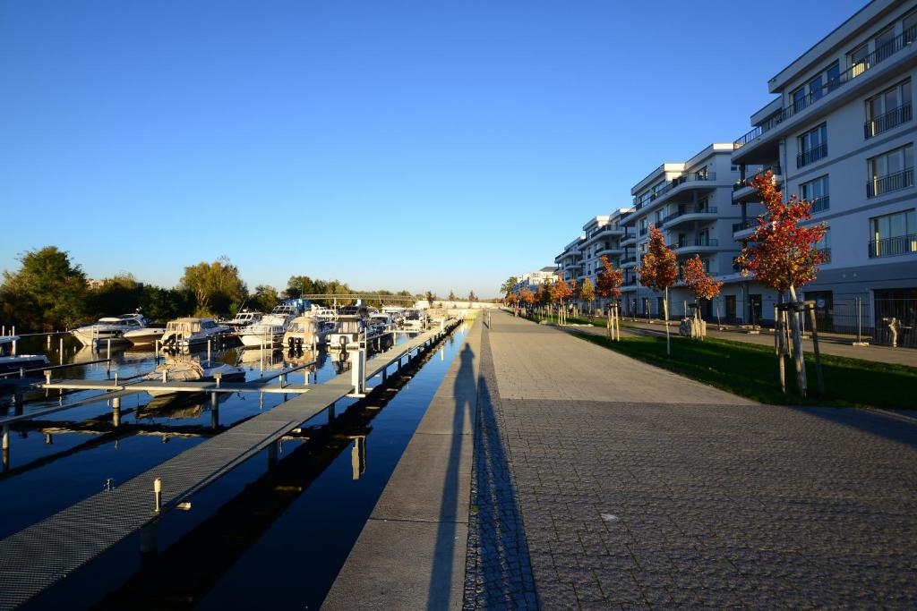 Luxstay Werder - Appartement Met Uitzicht Op Het Meer