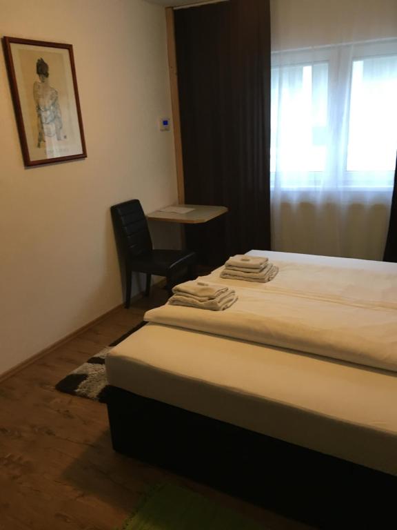 Pension Sunnseitn - Gasthof - Café - Weinkeller - Wohnung Mit Zwei Schlafzimmern