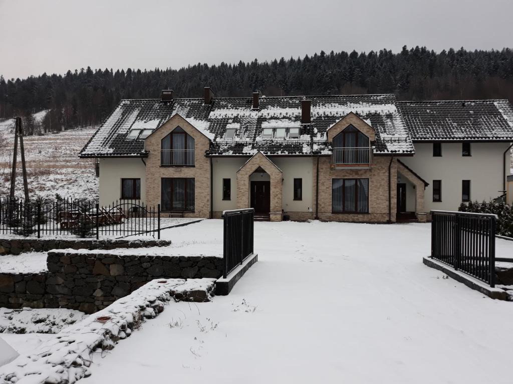 Apartamenty Pod Skrzycznem v zime