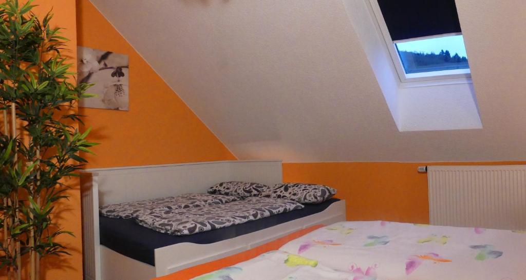 Postel nebo postele na pokoji v ubytování Cochem Ferienwohnung Scheuer