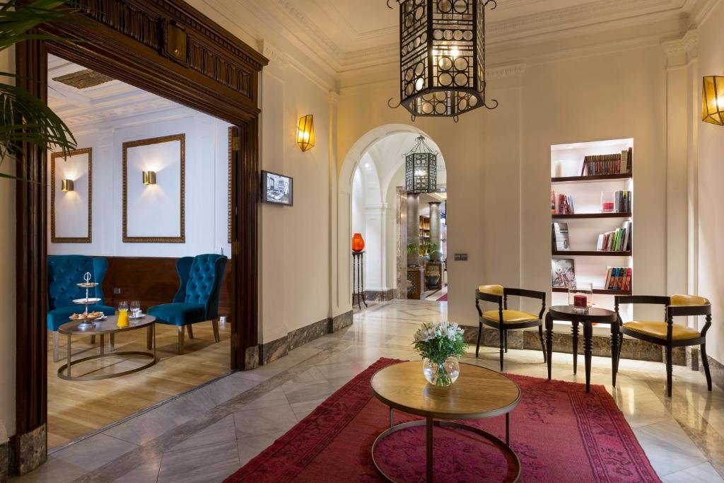 Boutique Hotel H10 Villa de la Reina - Resim 41