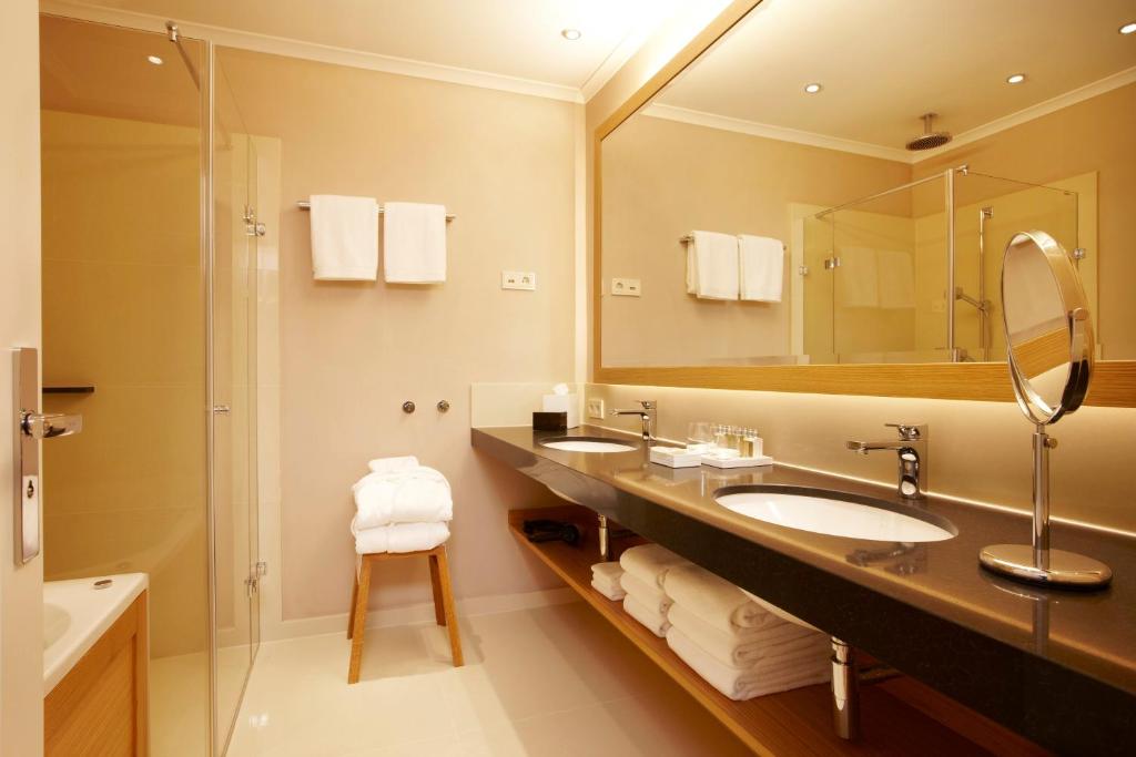 Koupelna v ubytování Romantik Hotel Das Lindner