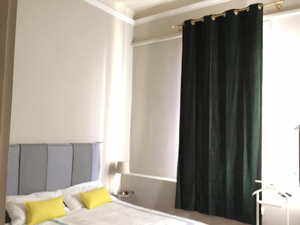 Liberty House - Deluxe Room