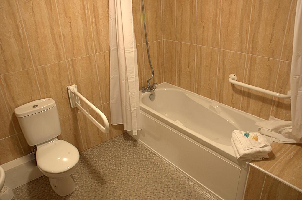 Norfolk Arms Hotel, Ringinglow - Resim 8