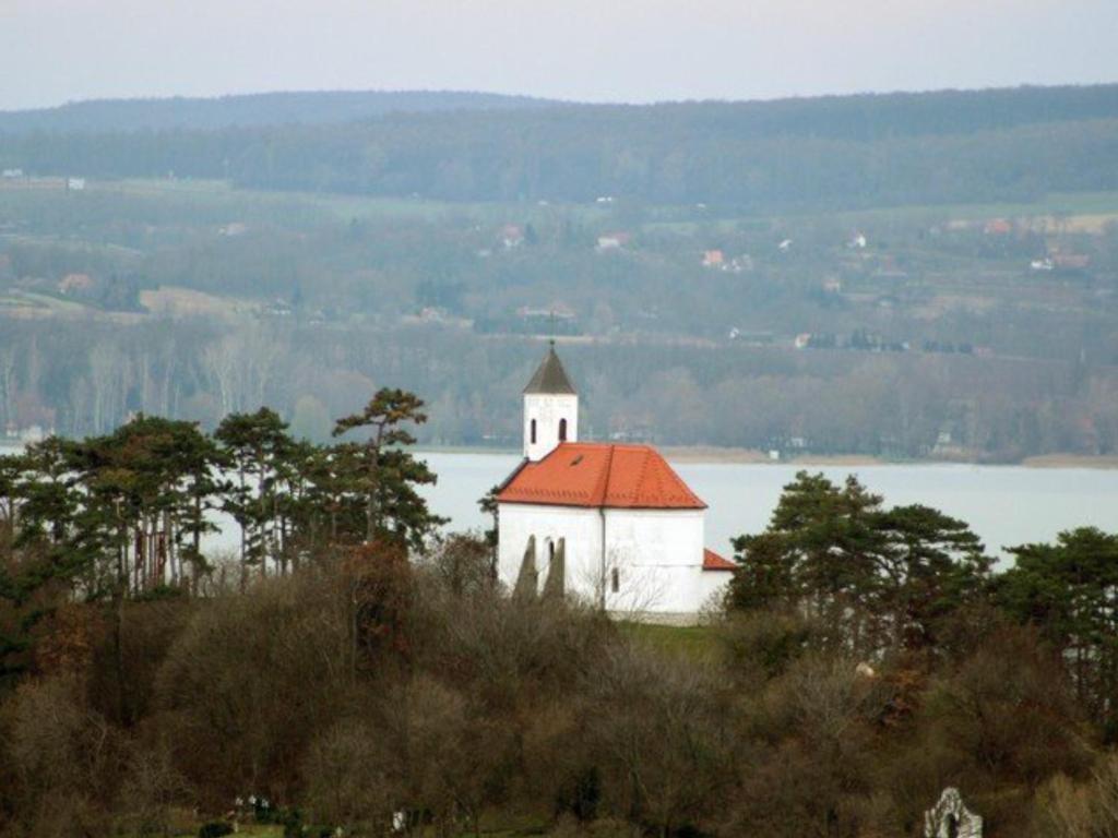 Příroda nedaleko penzionu