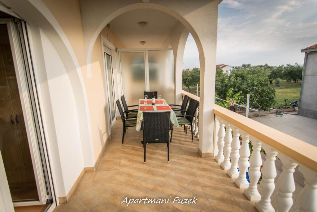 Balkón nebo terasa v ubytování apartmani Puzek