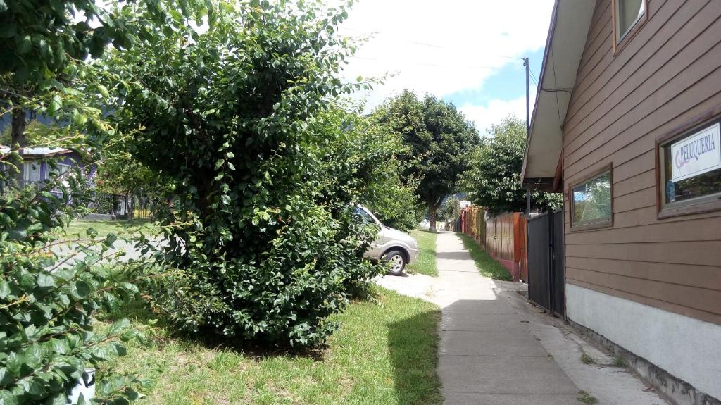Vrt pred nastanitvijo Hospedaje Martita Patagonia