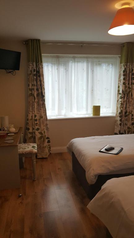 The Old Grain Store Bed & Breakfast - Queen Room - Disability Access